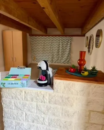 Climatisé Avec Mezzanine à 300 M De La * Antibes